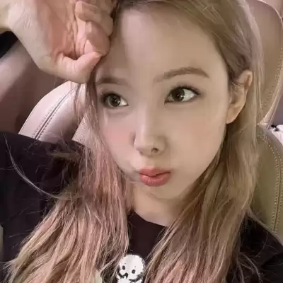 隗逸馨